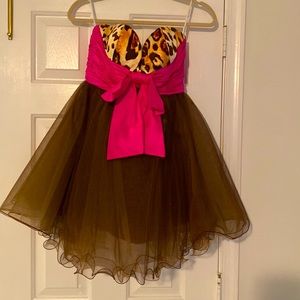 Sherri Hill beautiful teen dress size 6 with matching wrap